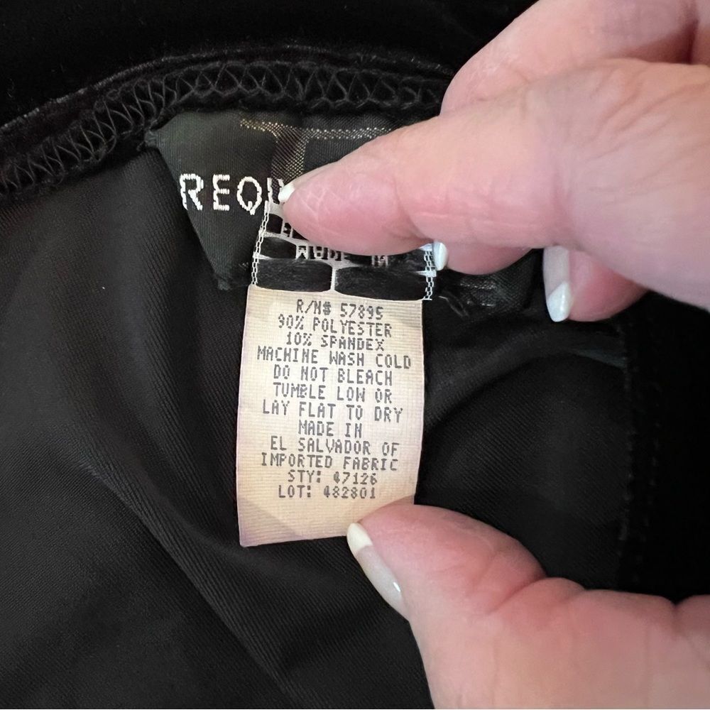 Requirements Shell Black Velour size Large - Picture 9 of 9